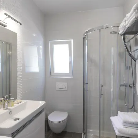 Holiday home In With Kitchen Lupoglav (Istria)